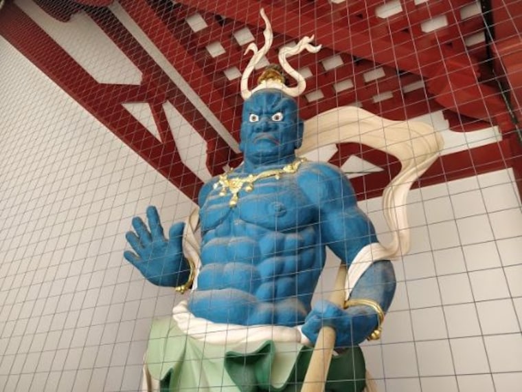 Seek blessings at Shitennoji Temple-3